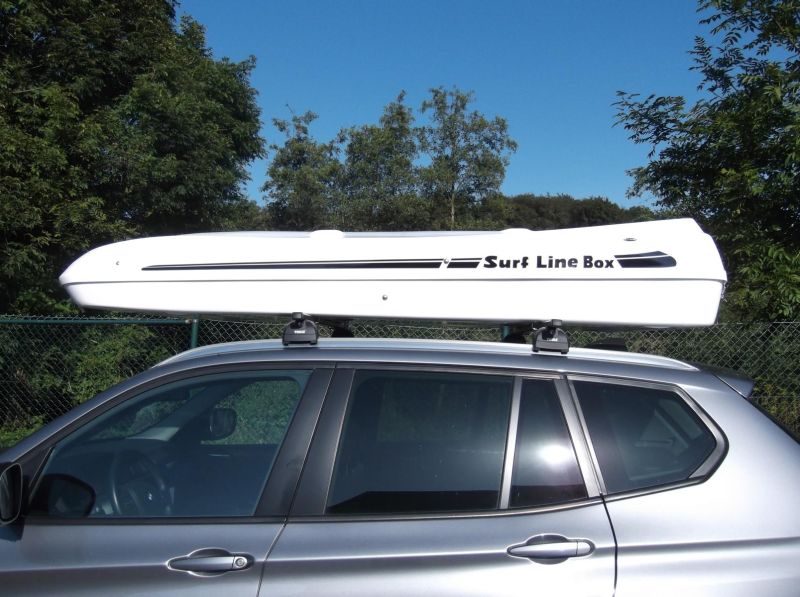 Malibu WAVE mit Surfbretthalter - Premium Dachbox aus GFK von Mobila
