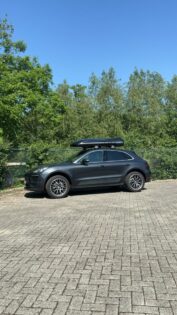  Moby Dick Auf Porsche Cayenne  Kundenbilder Jumbo Premium Dachbox 1400L