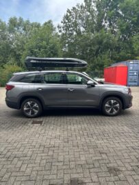  Skoda Kodiaq  Wave Pro Dachboxen Beluga XXL roof box – Holidays with your dog
